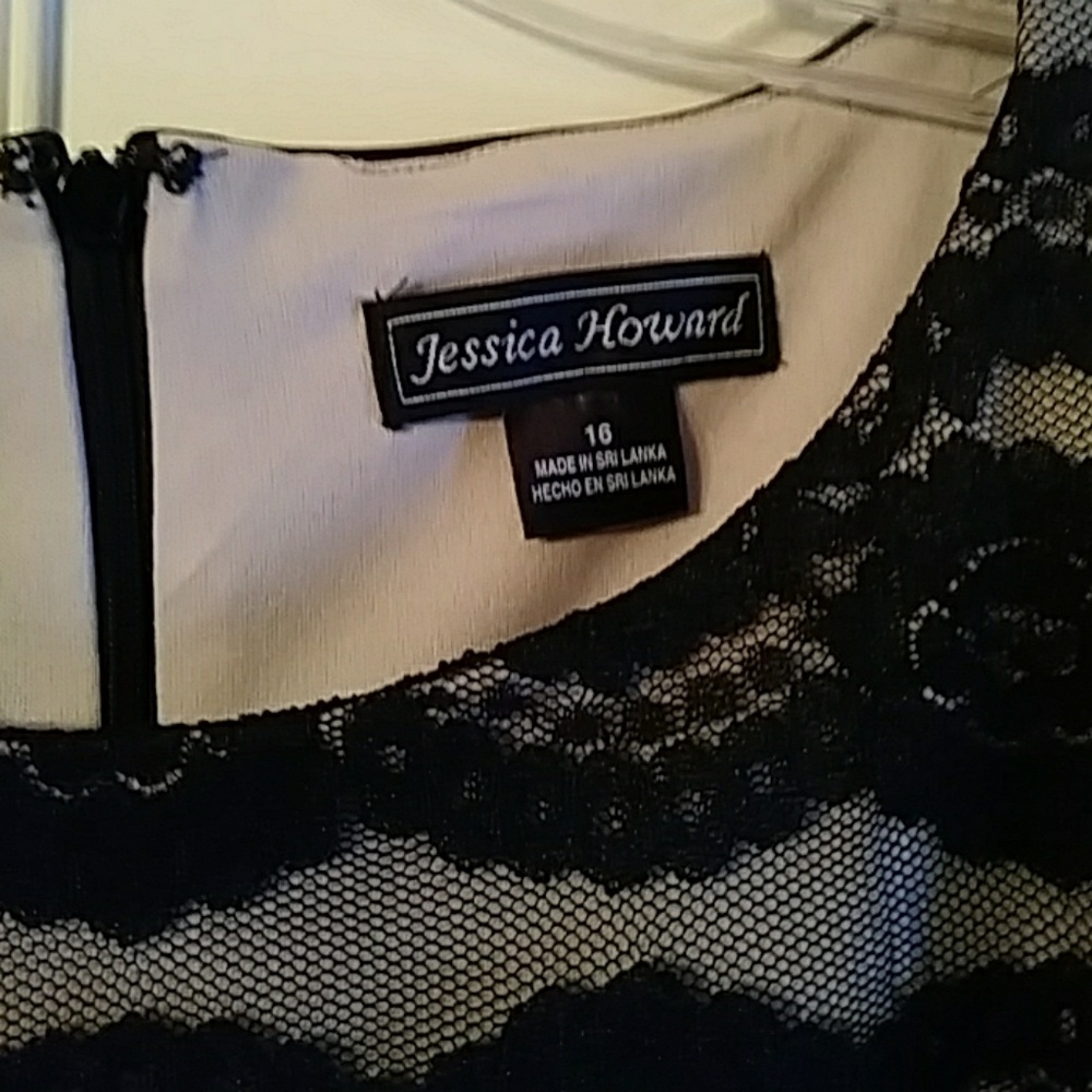 Dress - Picture 3 of 3